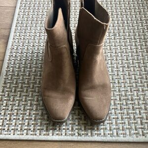 Universal Thread Women's Tan Heeled Boots